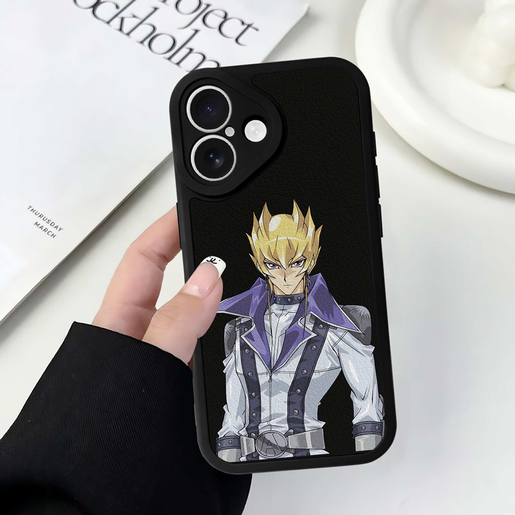 遊☆戯☆王 Yu-Gi-Oh! 【iPhone 16シリーズ対応】シリコンスマホケース（レザー調） 材質：シリコン